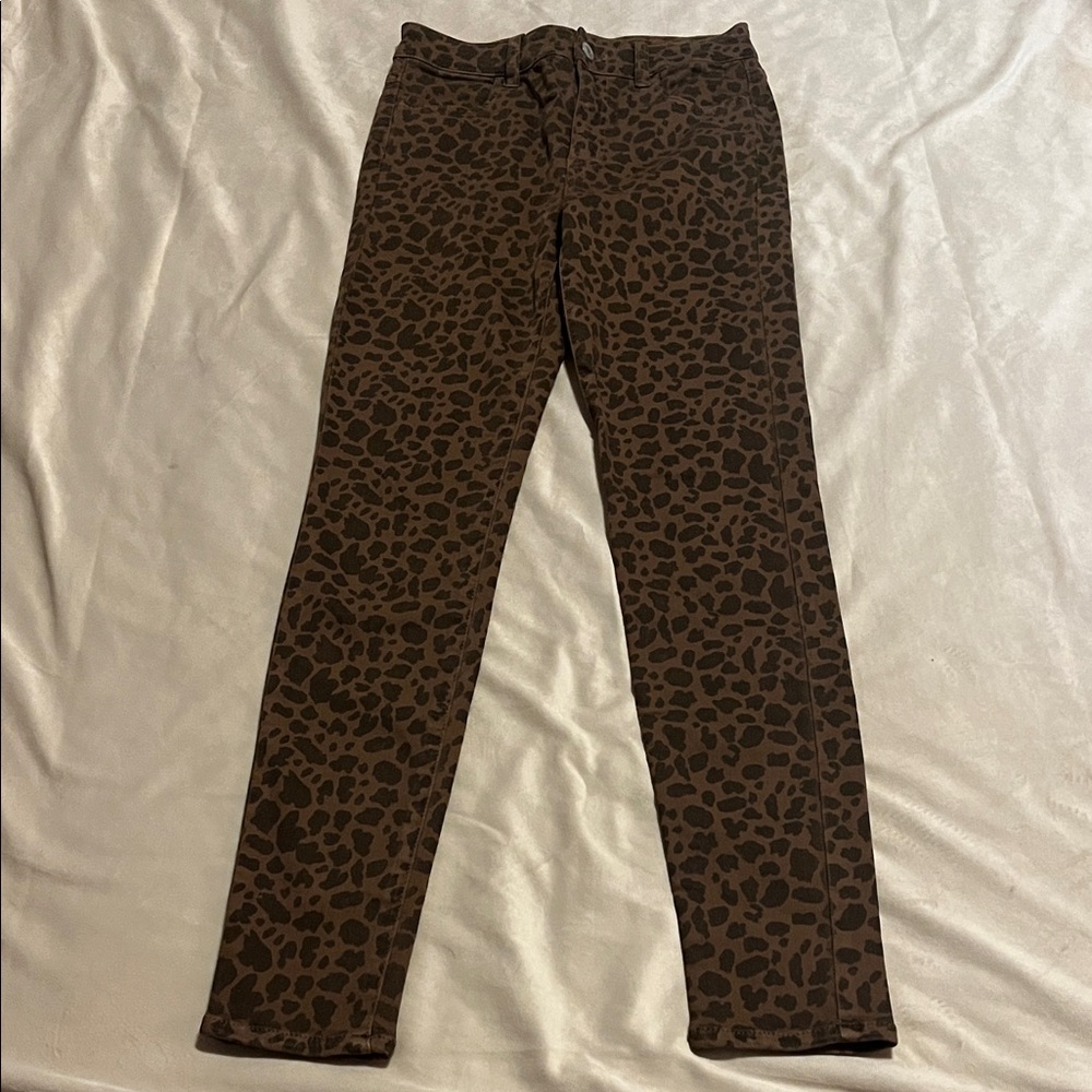 American Eagle Outfitters Brown Leopard Print super high rise jegging